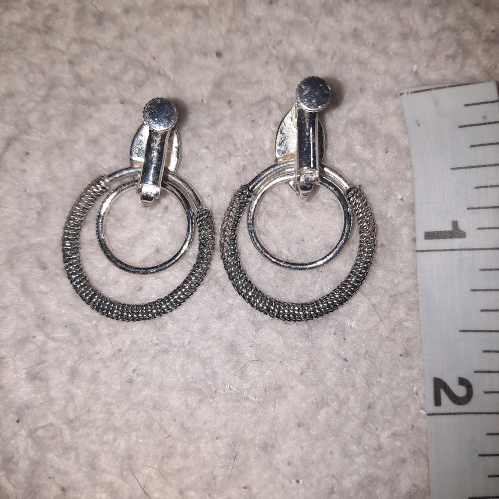 Vintage screwback clip on earrings